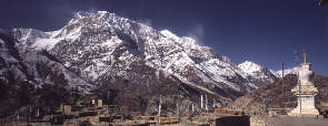 Bild : Annapurna 3 von Ngwall gesehen